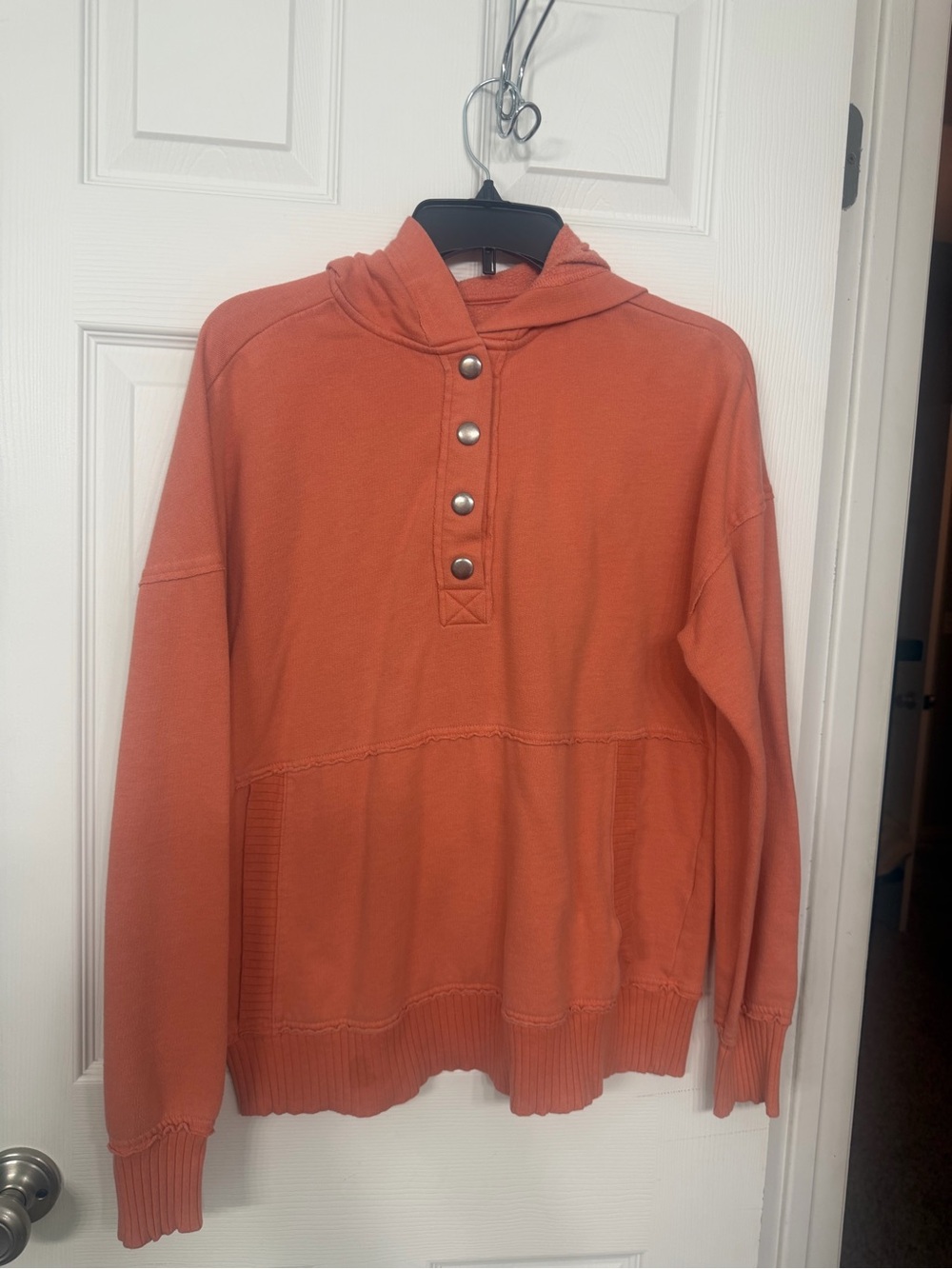 SO Women’s Hooded Snap-Placket Sweatshirt - Rust